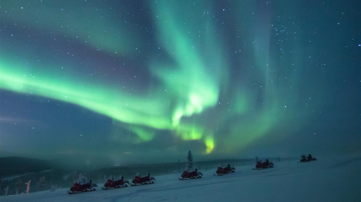 Northern Lights Cabin Adventure | The Aurora Zone